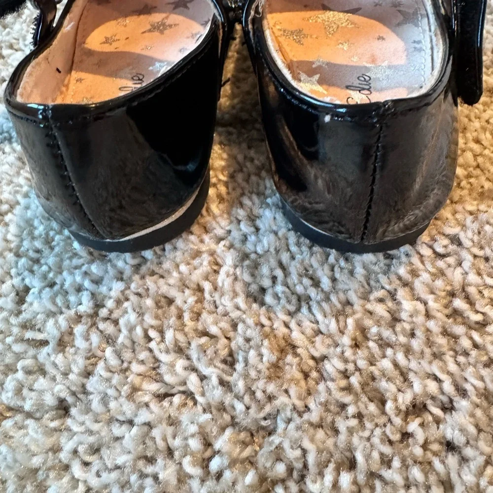 Girls Dress Shoes Bundle Black Mary Jane & White Bow Flats Size 5